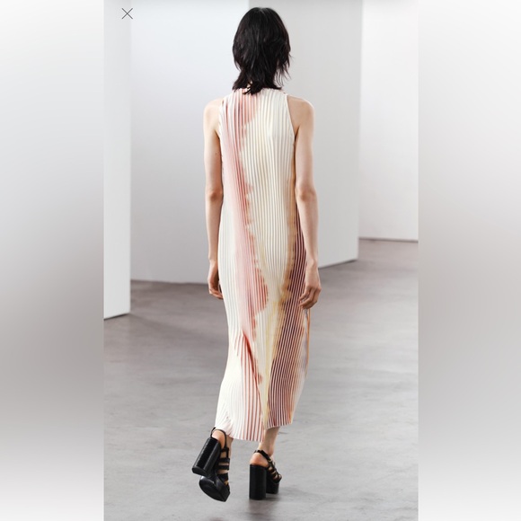 Zara Pleated Halter Dress Size Large NWT - Picture 3 of 12